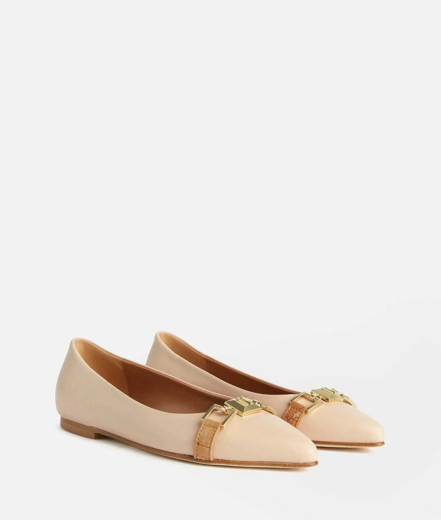 Alviero Martini Scarpe Basse | Ballerine A Punta In Nappa Liscia Nude