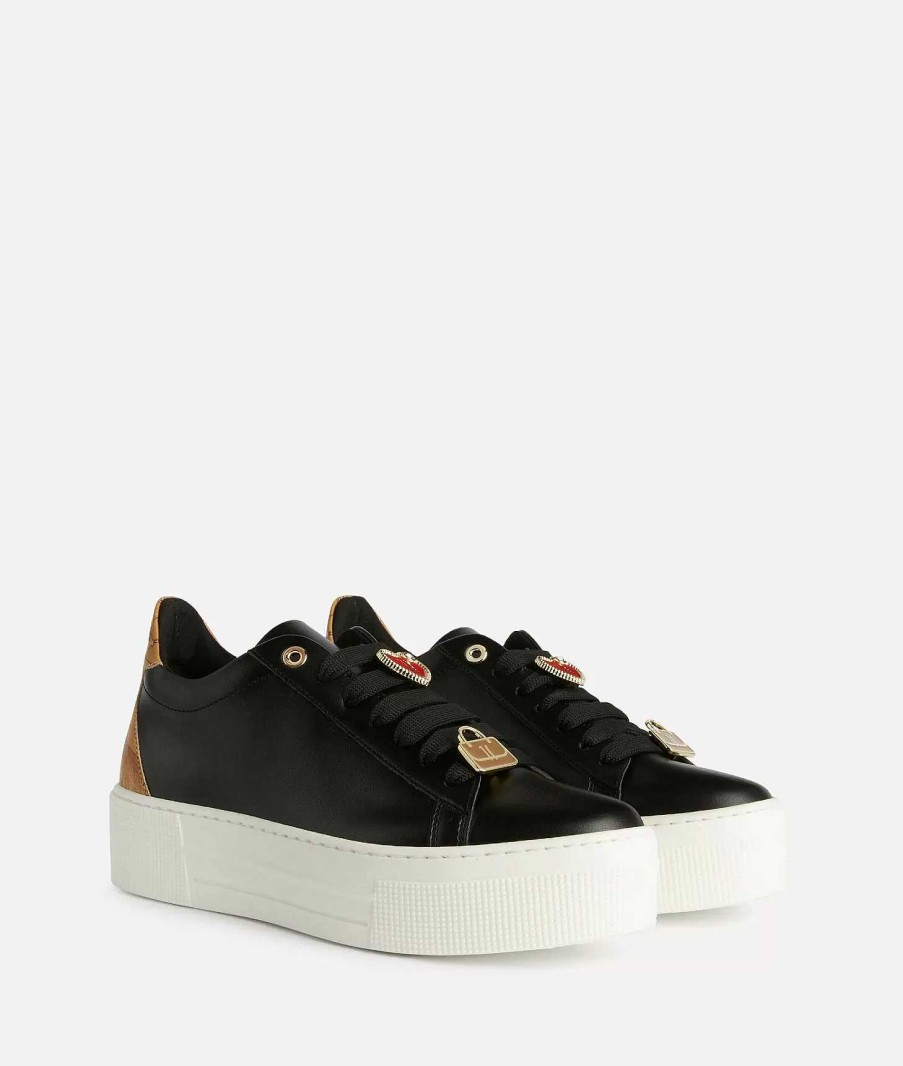 Alviero Martini Sneakers | Sneakers Alte In Eco Nappa Con Passalacci Nere